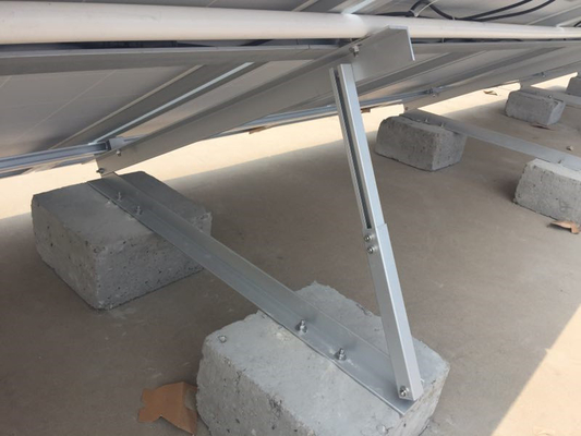 La riparazione solare del pannello solare del sistema del montaggio del tetto piano inquadra i supporti di attacco di inclinazione del pannello solare